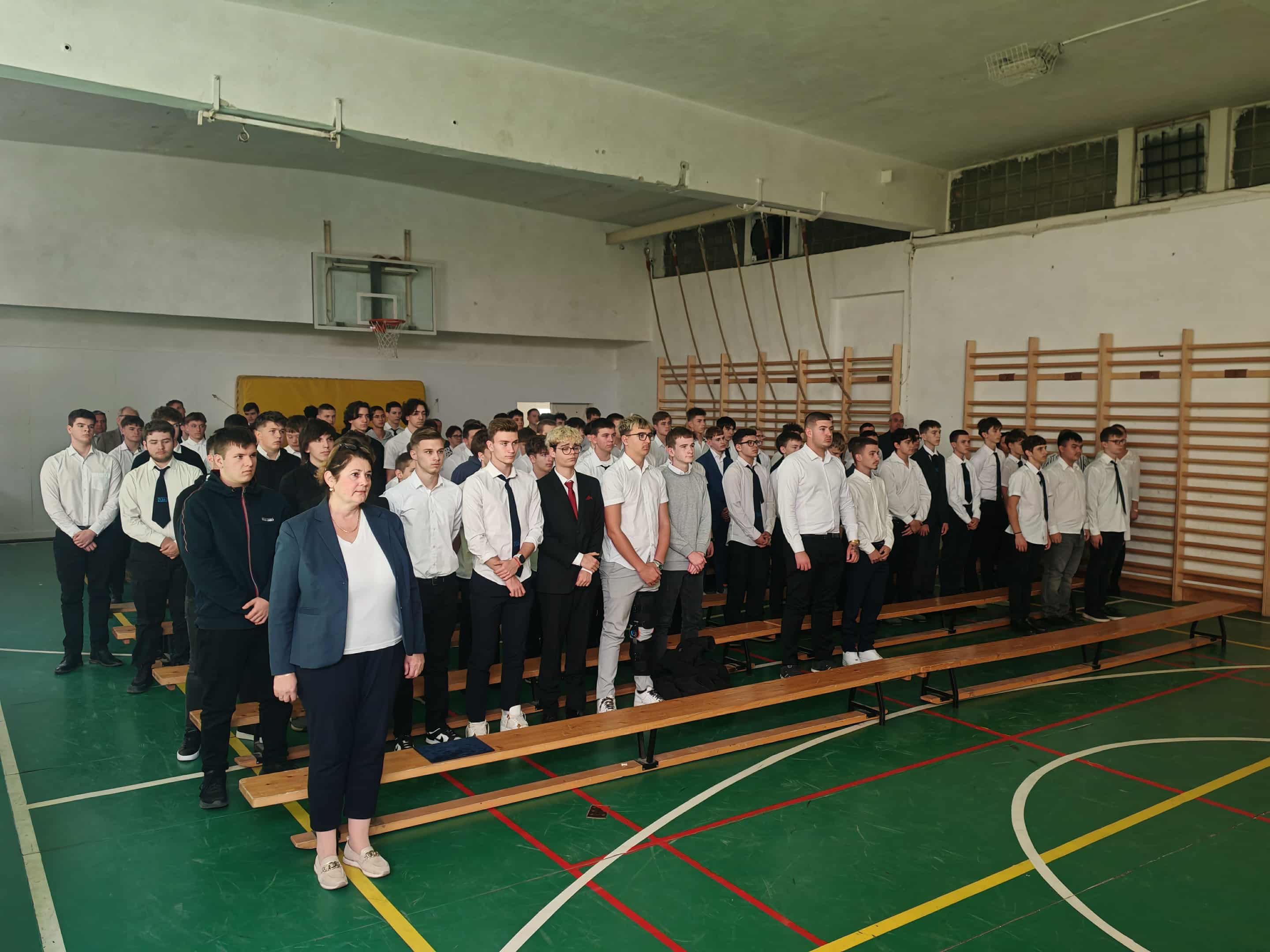 2cdec16b-b29d-4fba-9bdd-86cd96e35e50.jpg